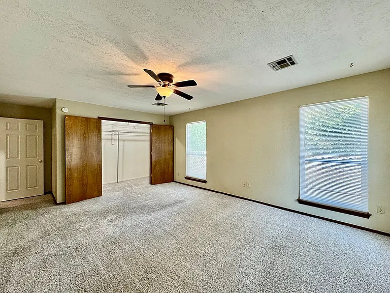 428 Sundance Ln — Photo 26