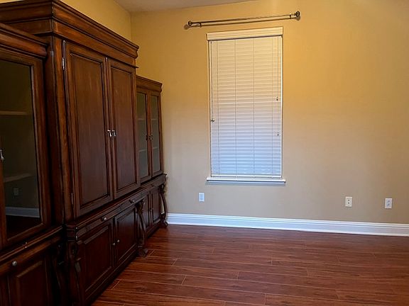 5th image of 9748 Swan Lake Dr