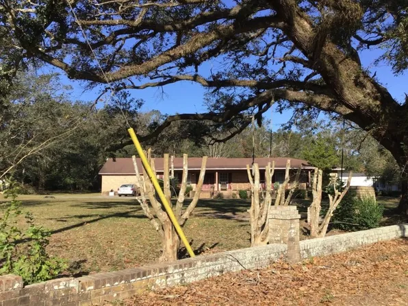 11300 Moores Ln, Irvington, AL 36544