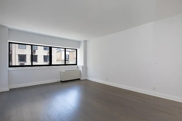 Rented by New York Casas Ltd. | media 8