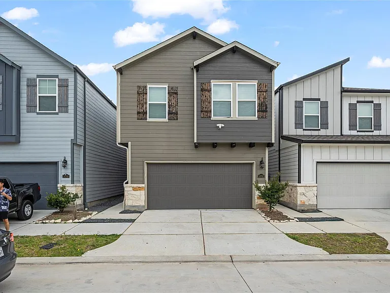14742 Silent Gulf Ave — Photo 1