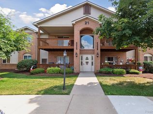 45833 Wildrye Ct, Belleville, MI