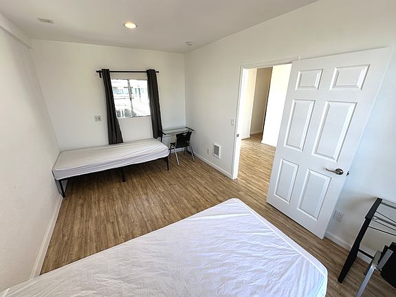10944 Strathmore Drive, Westwood, CA 90024 - Double Bedroom