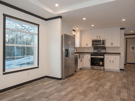 5th image of 83 Bowdoin Pines Road #83