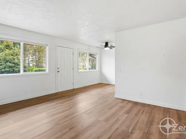 1222 NW Couch St, Camas, WA 98607