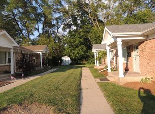 420 N Lord Ave, Carpentersville, IL 60110