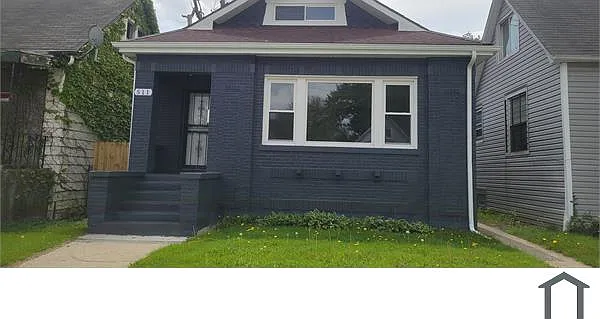 511 W 104th St — Photo 1