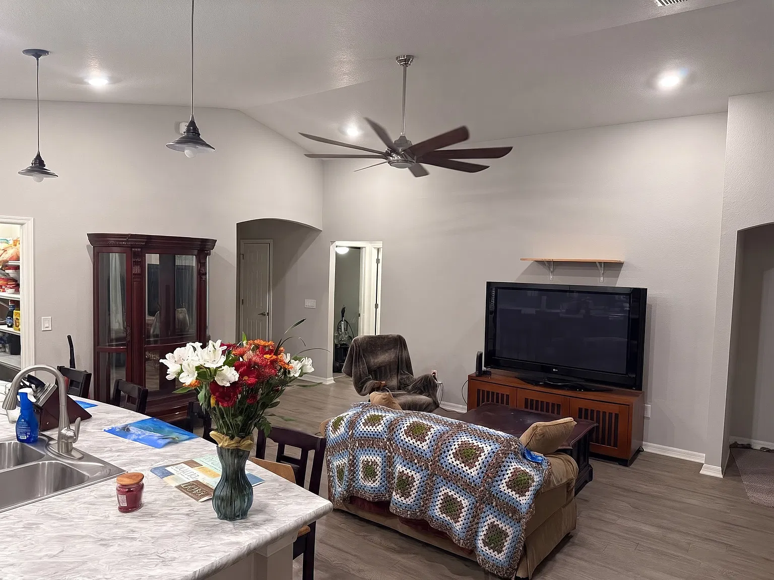 3 bed, 1545 sqft, $2,000 — Photo 4