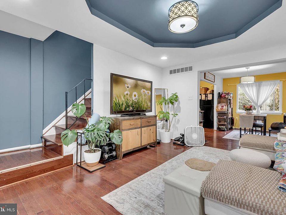 1st image of 8221 Parham Ct