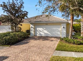 8849 Etera Dr, Sarasota, FL 34238