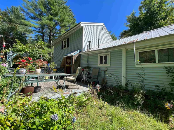 8 Clark Road, Hillsborough, NH 03244
