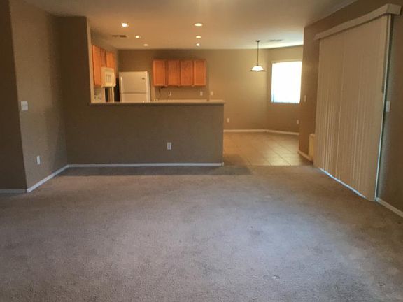 4th image of 16846 W Central St