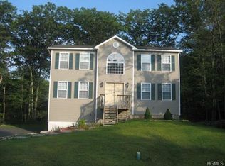10 Lake Shore Dr W, Rock Hill, NY 12775