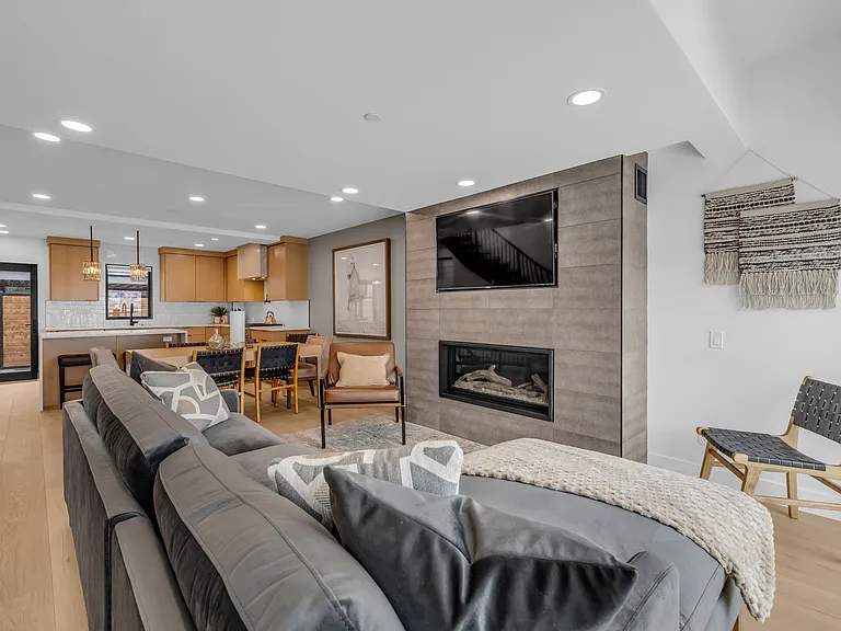1215 Norfolk Ave — Photo 8