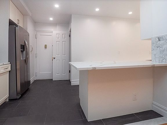 5th image of 124 W 79th St APT 14B
