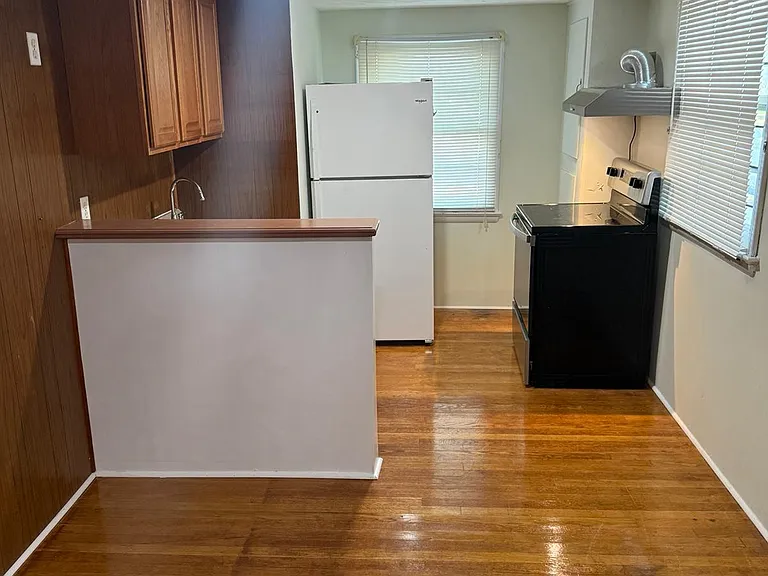 8301 Legation Rd — Photo 4