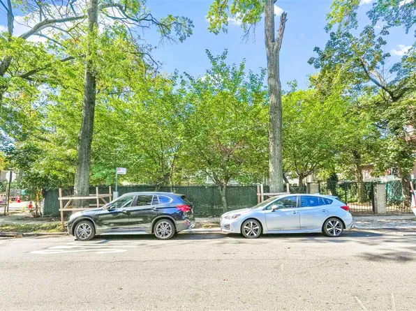 81-26 Austin Street image 11 of 30