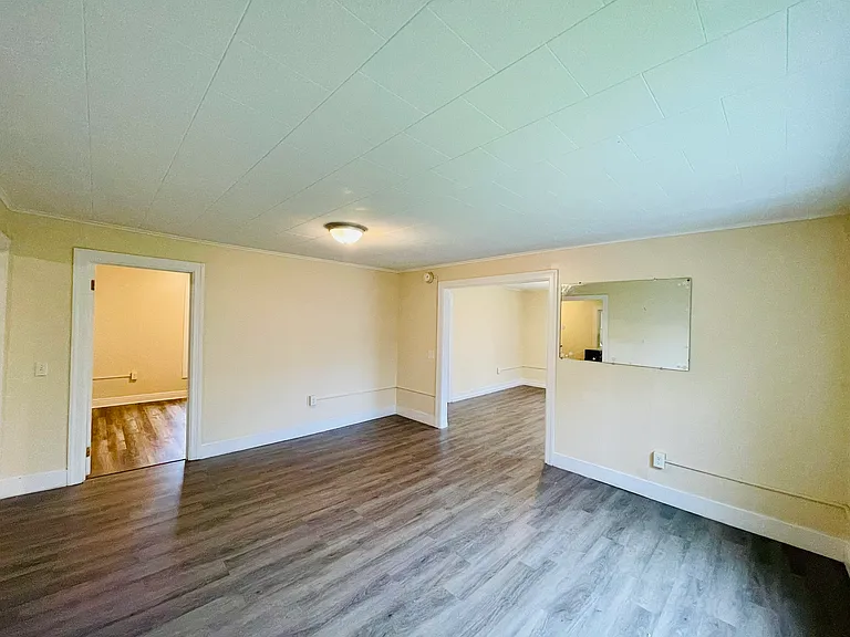 33 Follett St #B — Photo 11