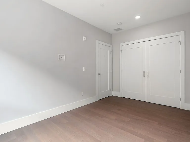 3193 Washington Street — Photo 10