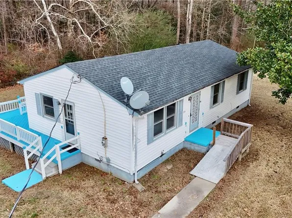 22215 Farmers Bridge Rd, Courtland, VA 23837