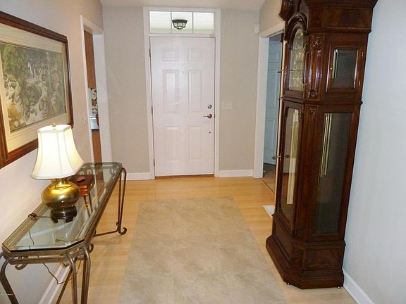 4th image of 2487 Candlewick Ct SE