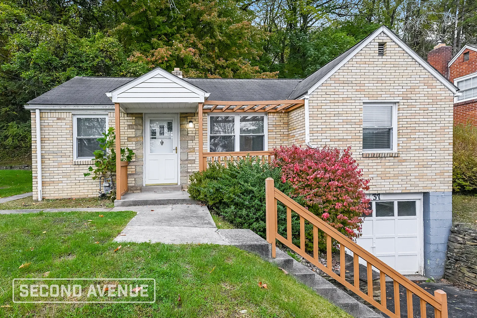 37 Glenview Ave photo 1