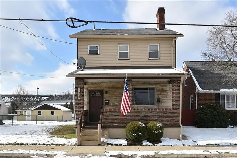 135 Acme Ave photo 1