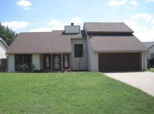 2431 Franklin Dr, Enid, OK 73703