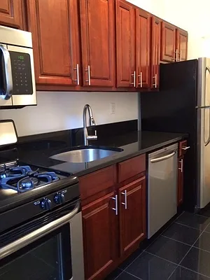 Rented by Pink Stone Realty LLC | media 10