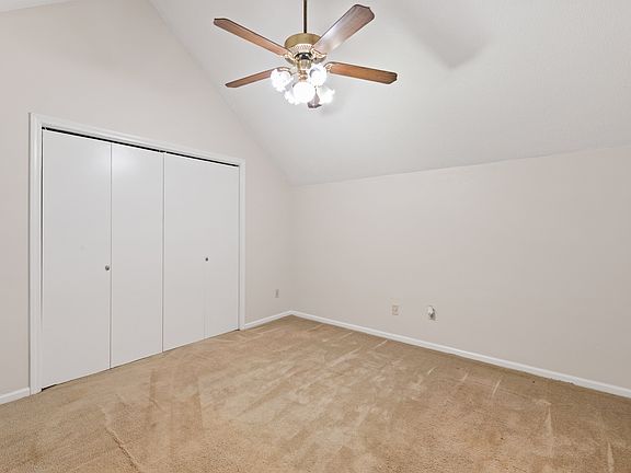 4th image of 200 Curtis St APT A