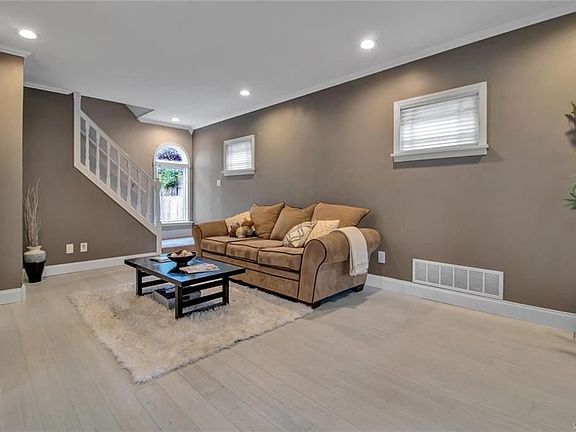5th image of 108 Argonne Dr