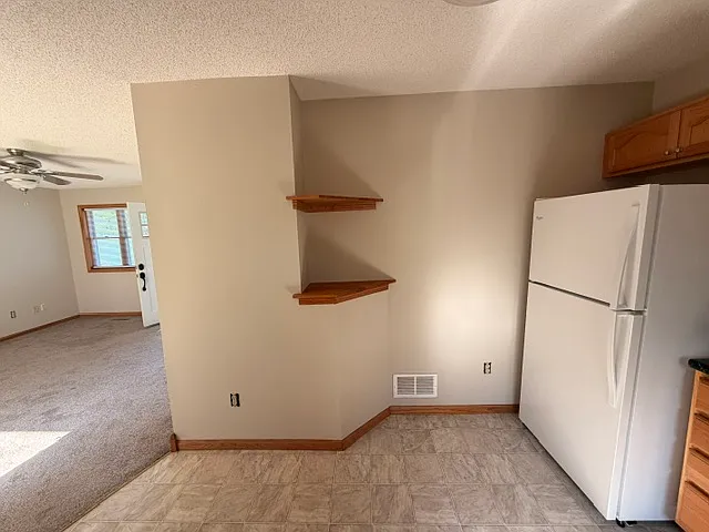 2528 Plum St — Photo 17
