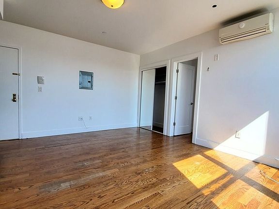 3rd image of 499 Ocean Pkwy #52