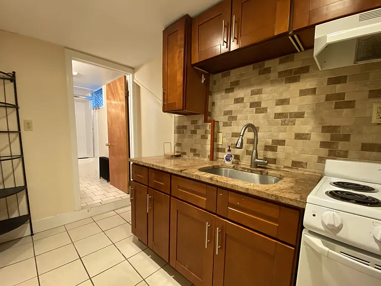 239 Edwards St #LL — Photo 10