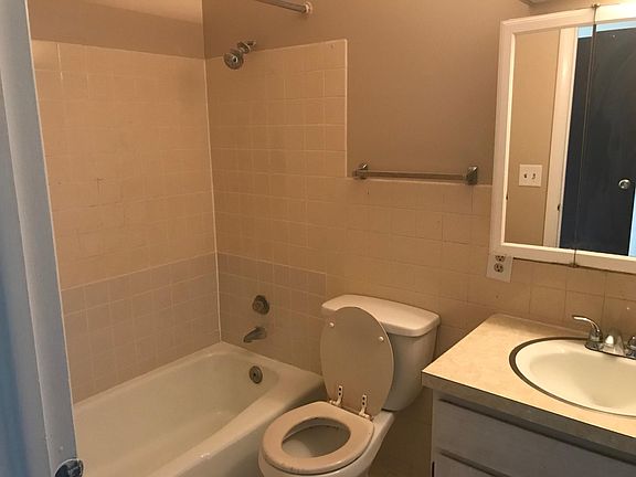 4th image of 1324 S 14th St APT A2