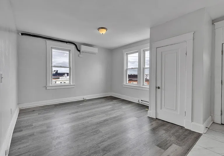 3221 The Alameda #2 — Photo 3