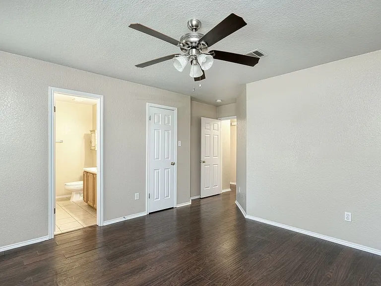 124 Hunter Rex Way — Photo 7