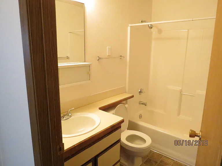 Hart Terrace Apartments — Photo 18