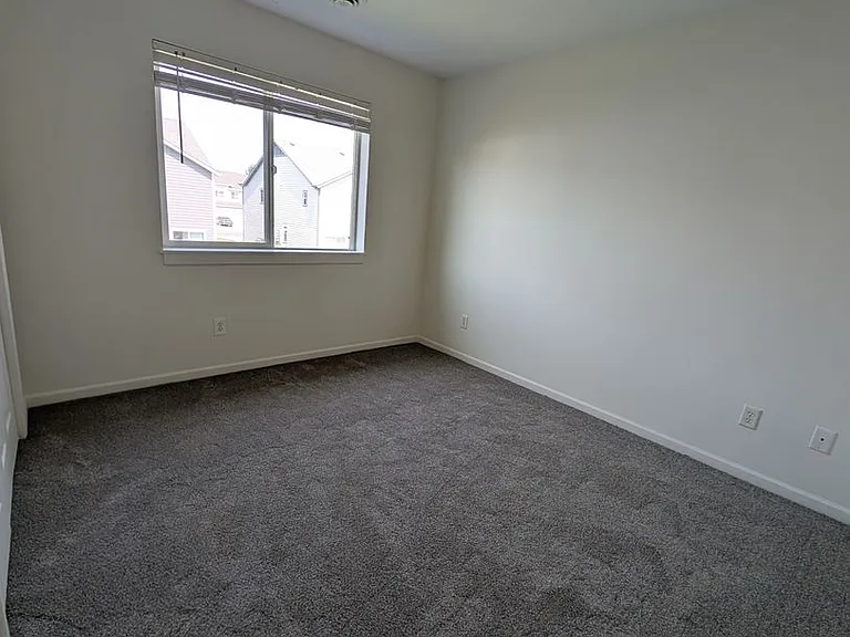 1115 W Park Ave — Photo 14