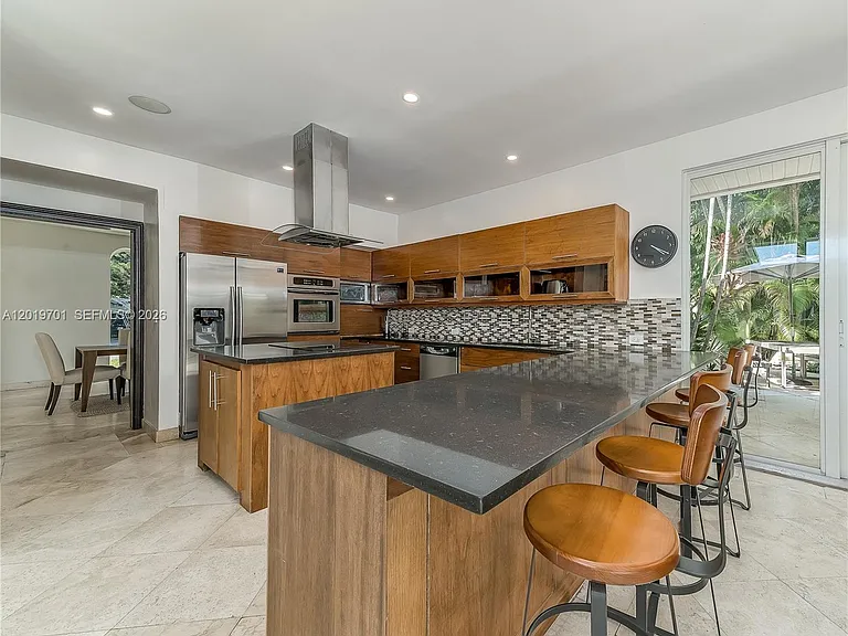 111 S Hibiscus Dr — Photo 10