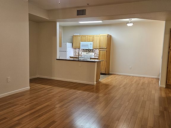 3rd image of 501 Gibson Dr APT 1011