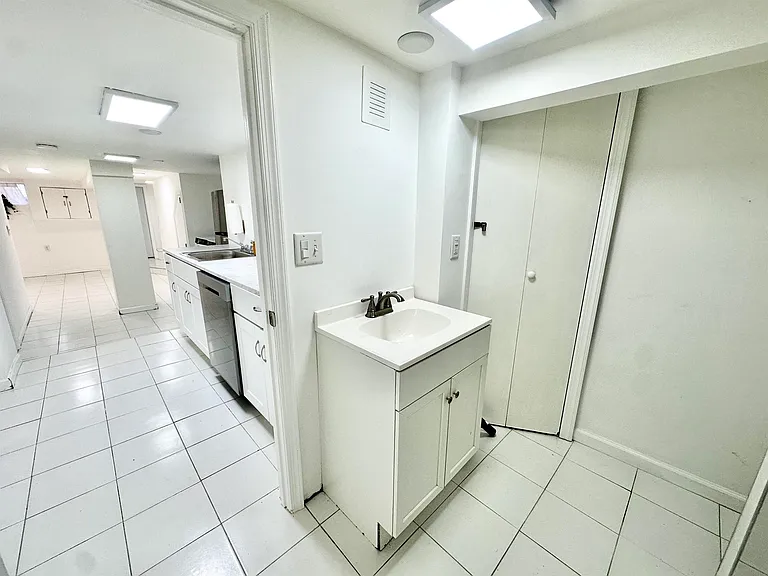 247 Clendenny Ave #1 — Photo 17