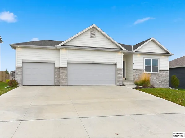 8014 N 167th Ave, Bennington, NE 68007