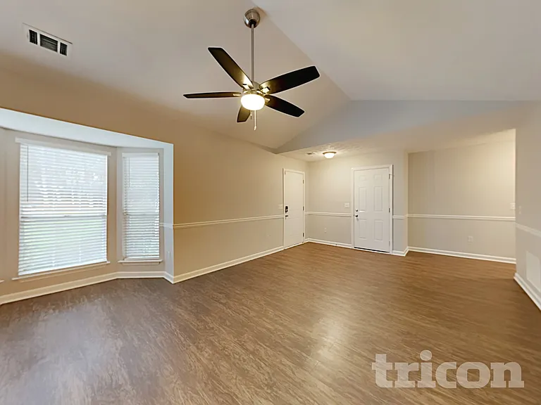 1858 Hickory Creek Ct NW — Photo 2