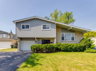 9747 N Huber Oval, Niles, IL