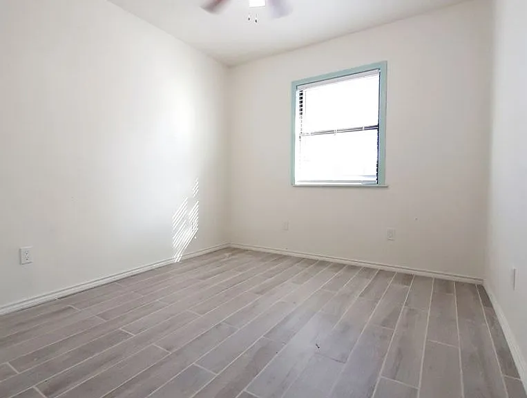 816 Denton Dr — Photo 19