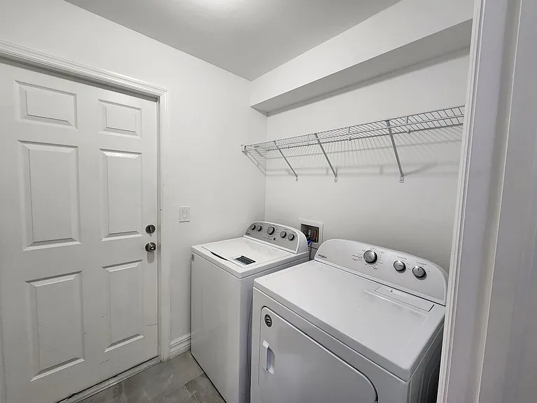 4020 36th St SW — Photo 10