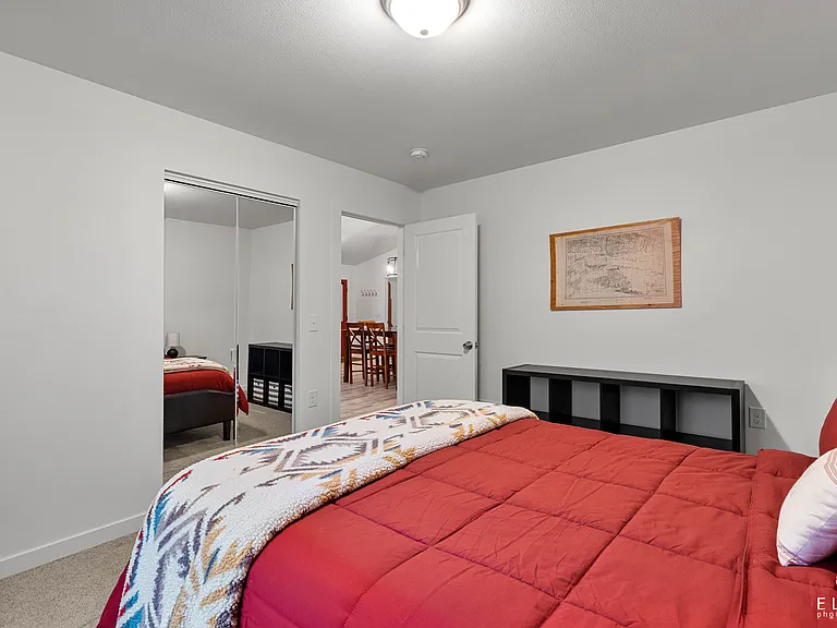 9052 W John St — Photo 18