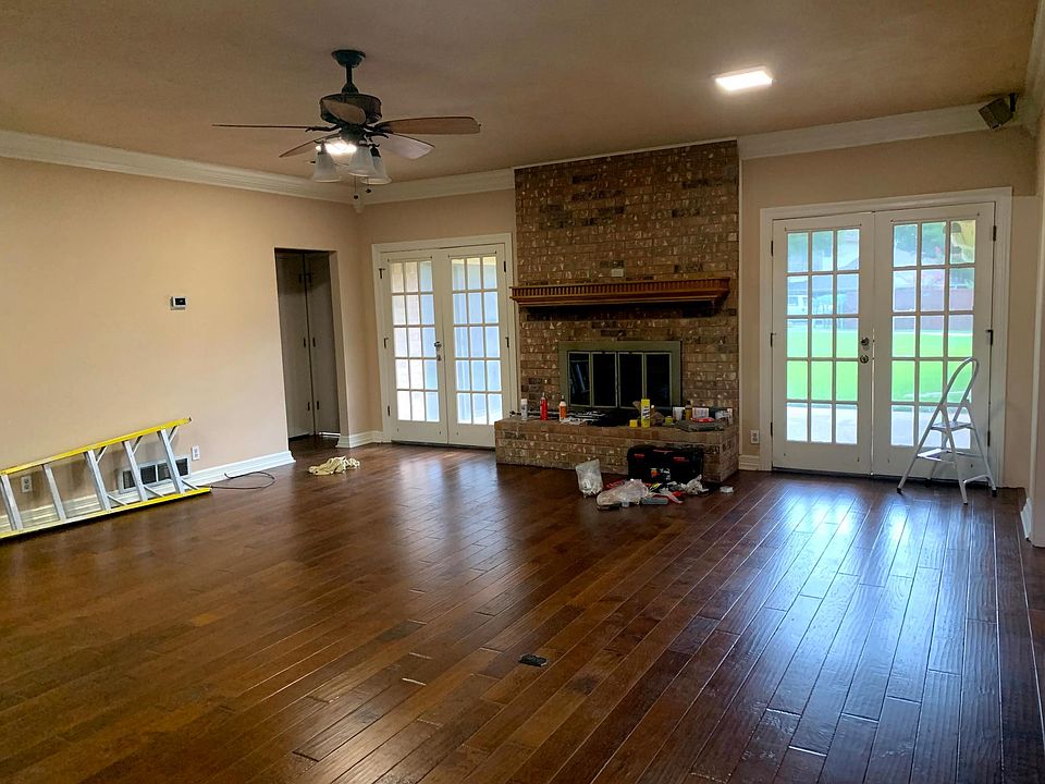 1st image of 117 Dobecka Dr