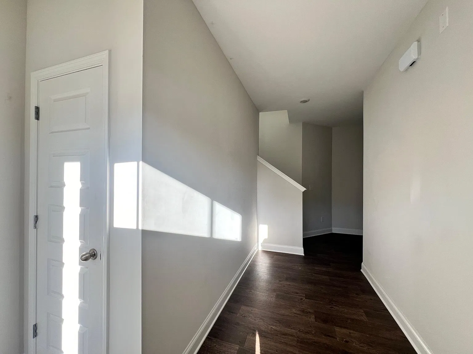 5 bed, 2406 sqft, $2,500 — Photo 3